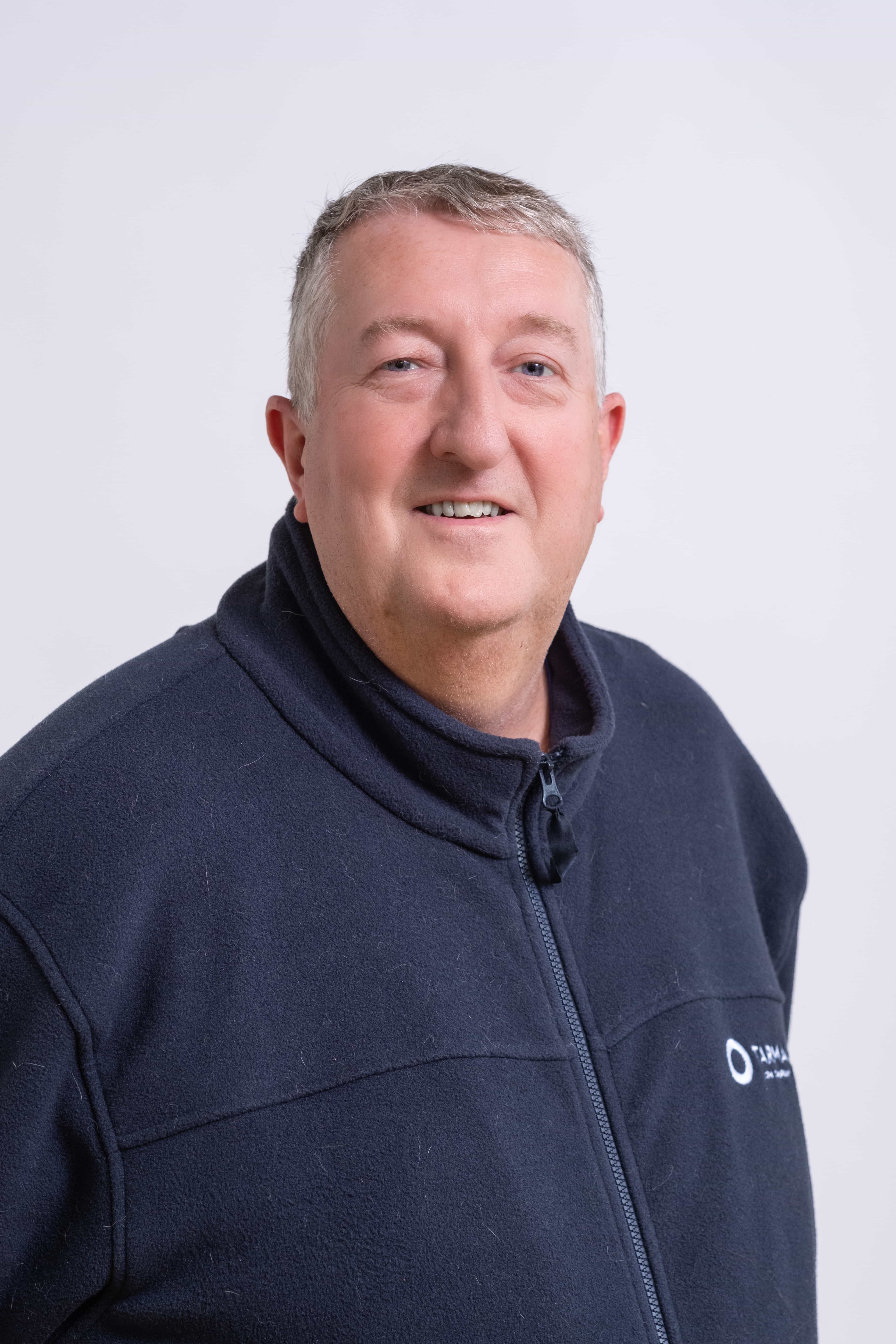 Adrian Lingard Headshot